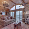 Отель Swiss Bear Haus, 4 Bedrooms, Hot Tub, Pool Access, Sleeps 12, фото 3