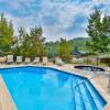 Отель Spacious Ski in, Ski out 3 Bedroom Vacation Rental Next to the Gondola Featuring Slopeside Heated Ou, фото 14