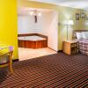 Отель Rodeway Inn & Suites, фото 28