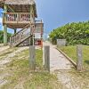 Отель Pet-friendly Jensen Beach Escape - Walk to Beach! в Дженсен-Биче