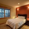 Отель Luxe Near Meeks Bay W/ Unbeatable Tahoe Views 6 Bedroom Home в Брокуэе