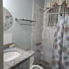 Отель Gated Studio By The Pavillian Mall Near US Embassy Liguanea Kingston, фото 8