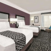 Отель La Quinta Inn & Suites by Wyndham Houston Rosenberg, фото 2
