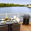 Отель Pet-friendly lakeside house on Spring Lake in the Cotswold Water Park, фото 8