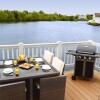 Отель Pet-friendly lakeside house on Spring Lake in the Cotswold Water Park, фото 5