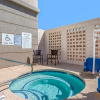 Отель Holiday Inn Express & Suites Phoenix Dwtn - State Capitol, an IHG Hotel, фото 20