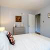 Отель The Denver Den in Mayfair Park Enormous Backyard With Grill Sleeps 7, фото 15