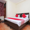 Отель OYO 44282 Gulshan Deluxe, фото 5