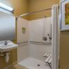Отель Candlewood Suites Airport, an IHG Hotel, фото 9