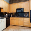 Отель Unique 3BR Townhouse Close to the Ocean, фото 4