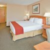 Отель Holiday Inn Express And Suites - Vernon, an IHG Hotel, фото 1