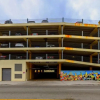 Отель Convention Center - Contactless 3bd Downtown, фото 17