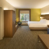 Отель Holiday Inn Express & Suites Seattle South - Tukwila, an IHG Hotel, фото 4