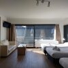Отель Value Stay Residence Mechelen - Studio Triple, фото 1