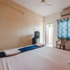 Отель OYO StayOut Baga Party Guest House, фото 3