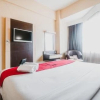 Отель Reddoorz Premium @ Losari Area, фото 15