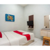Отель Formerly Reddoorz Near Binus Anggrek 2, фото 3