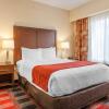 Отель Comfort Suites Near Vancouver Mall, фото 23