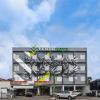 Отель Versa Hotel Bekasi, фото 1