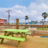 Отель A Lil Nauti 2 Bedrooms 1 Bathroom Home, фото 1