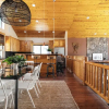 Отель Bernard by Avantstay Luxurious Cabin in Big Bear w/ Hot Tub & Pool Table, фото 23