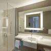 Отель SpringHill Suites Athens Downtown/University Area, фото 9