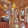 Отель Grand Pines Cabin Number 2, фото 26