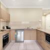 Отель Newcastle Short Stay Apartments - Birmingham Garden Townhouses, фото 23