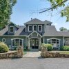Отель Waterfall Manor - 4 Br Home, фото 1