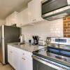 Отель Chic Newark Vacation Rental: 3 Mi to Airport!, фото 4