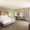 Отель La Quinta Inn & Suites by Wyndham Wichita Northeast, фото 16