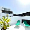 Отель Suite 1 con Wifi, balcon y vista espectacular a Mar en Tinajo, Lanzarote, фото 1