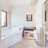 Отель Outlook Hill Vineyard Cottages, фото 8