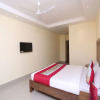 Отель OYO 9814 Hotel Parnil Palace 2, фото 13