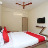 Отель OYO Flagship 11549 Crystal INN, фото 12