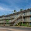 Отель Kauai Kailani 218 - steps from the beach, walk to shopping, dining and more в Капаа