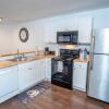 Отель Explore Pearl 2br/2ba Near DT and Riverwalk, фото 3
