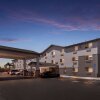 Отель SureStay Plus Hotel by Best Western Hayward в Хейворде