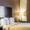 Отель Quality Inn & Suites, фото 1