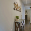 Отель Industrial 3br/2.5ba Home Mins to DT by Domio, фото 12