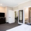 Отель La Quinta Inn & Suites by Wyndham Columbus TX, фото 25