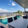 Отель Blue Heaven 3 Bedrooms Bay Front Private Pool Pet Friendly Sleeps 10, фото 22