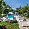 Отель Sunflower House With a Pool and Large Garden, фото 9