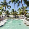 Отель Tropical Paradise - Three Bedroom Home, фото 9