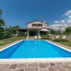 Отель Spacious Villa in Tinjan With Pool, фото 17