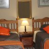 Отель Tshimologo Farm Guest House, фото 4