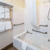 Отель Quality Inn & Suites, фото 8