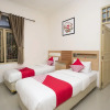 Отель OYO 827 Pondok Shabrina Family Homestay, фото 2