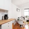 Отель Spacious Apartment Berwick St &Oxford St, фото 3