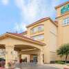 Отель La Quinta Inn & Suites by Wyndham Lawton / Fort Sill в Лотоне